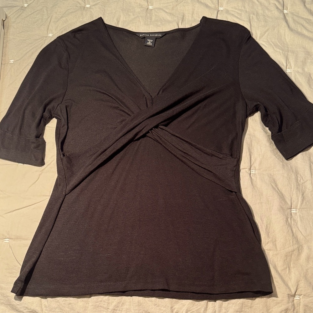 Banana Republic form-fitting stretchy top
